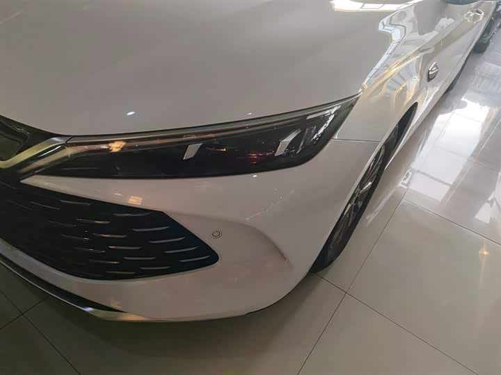 Фото 15 - BYD Qin L