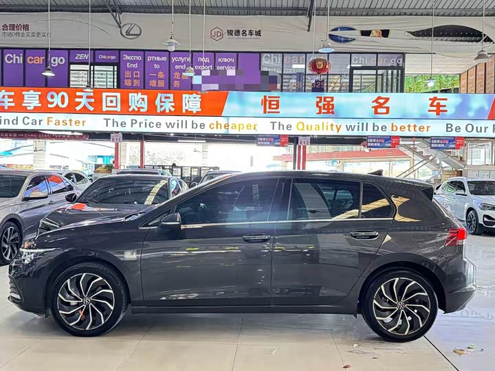 Фото 2 - Volkswagen Golf