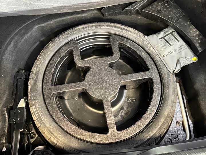 Фото 7 - Volkswagen Golf