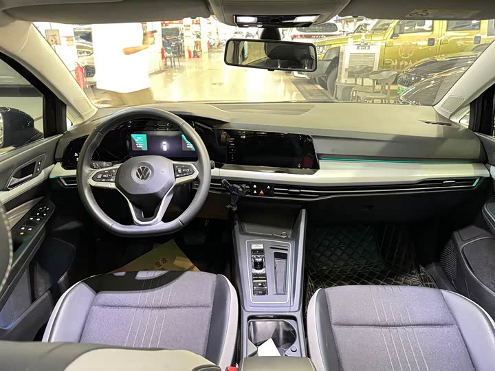 Фото 8 - Volkswagen Golf