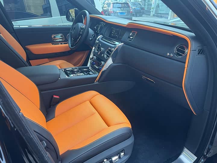 Фото 10 - Rolls-Royce Cullinan