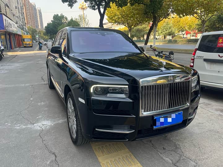 Фото 3 - Rolls-Royce Cullinan