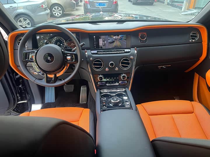 Фото 4 - Rolls-Royce Cullinan