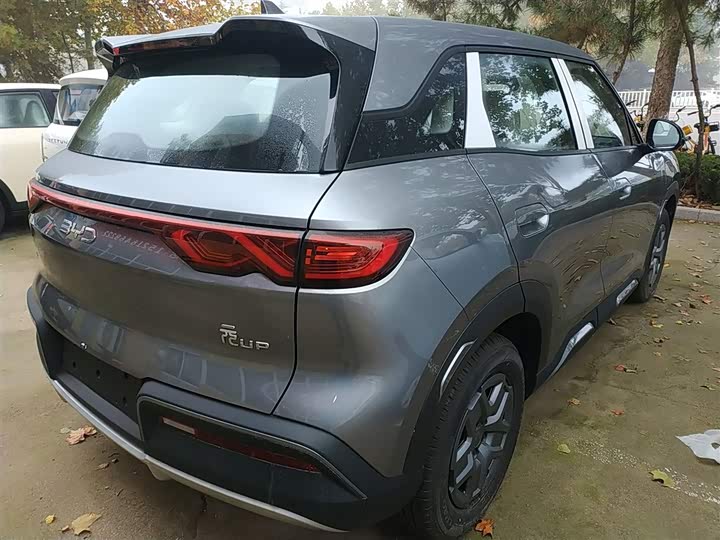 Фото 7 - BYD Yuan Up