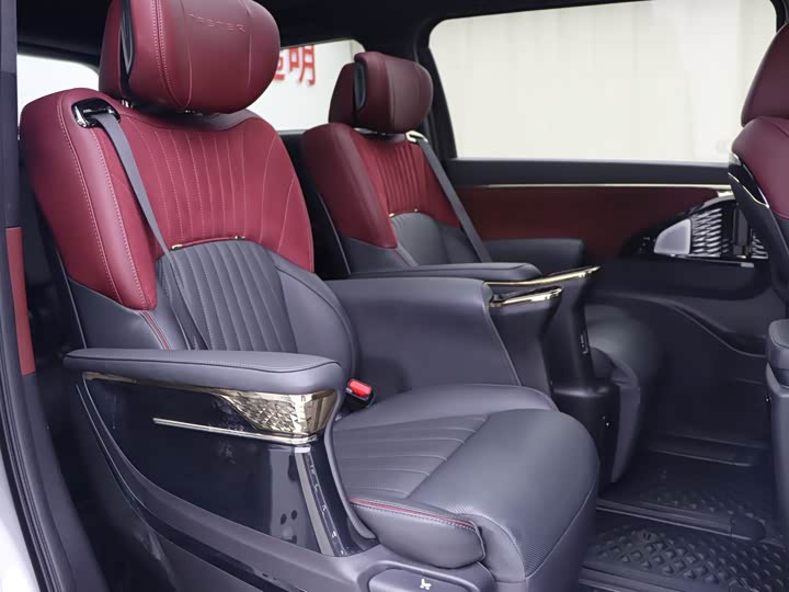 Фото 13 - GAC Trumpchi M8