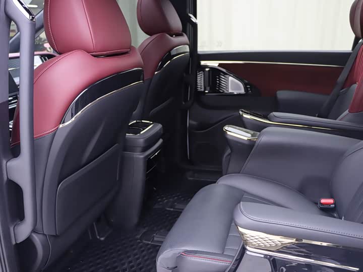 Фото 16 - GAC Trumpchi M8