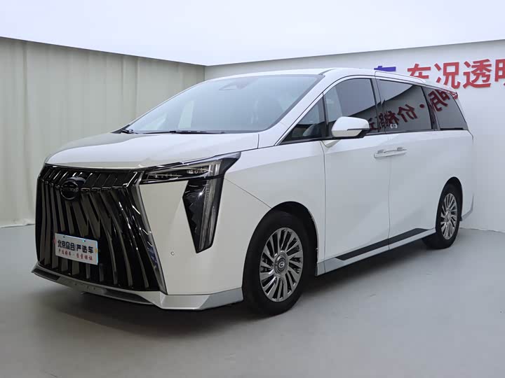 Фото 2 - GAC Trumpchi M8