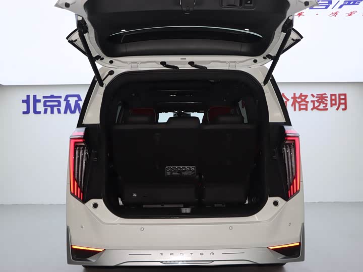 Фото 27 - GAC Trumpchi M8