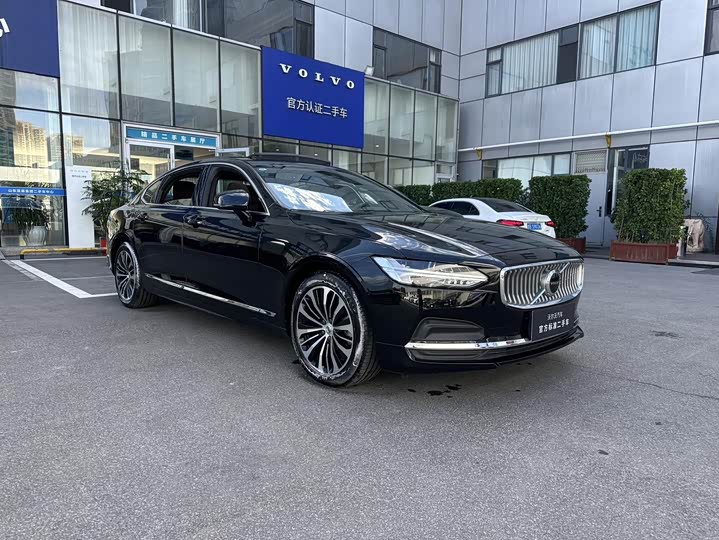 Фото 3 - Volvo S90