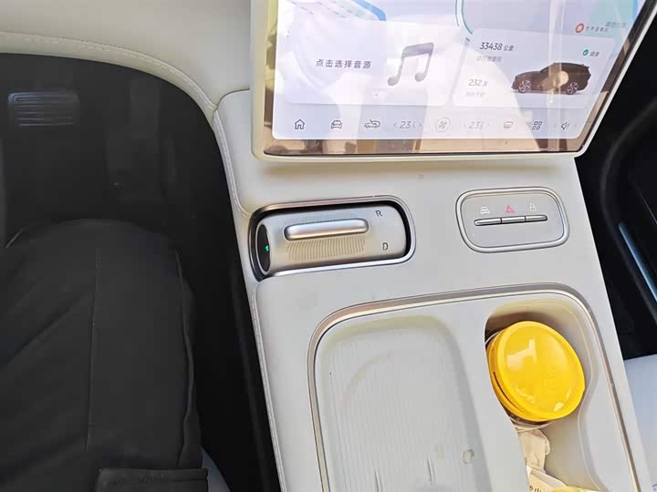 Фото 14 - Nio ES6