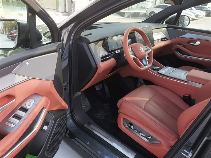 Фото 13 - BYD Tang L