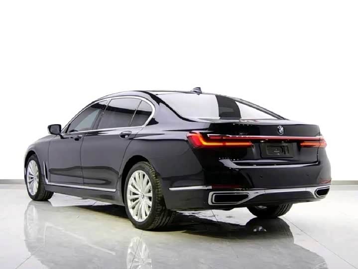 Фото 4 - BMW 7 Series