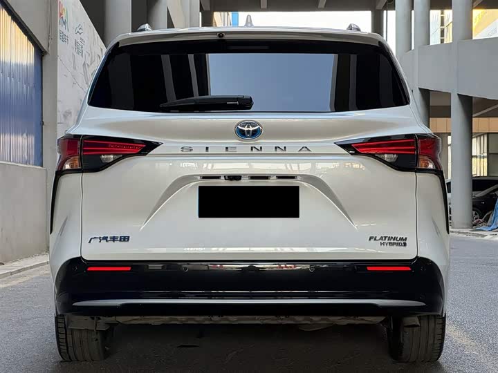 Фото 4 - Toyota Sienna