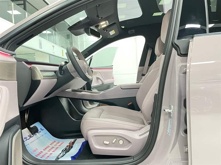 Фото 8 - Nio Onvo L60