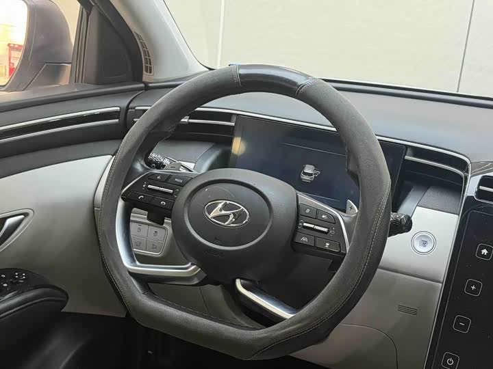 Фото 23 - Hyundai Tucson L