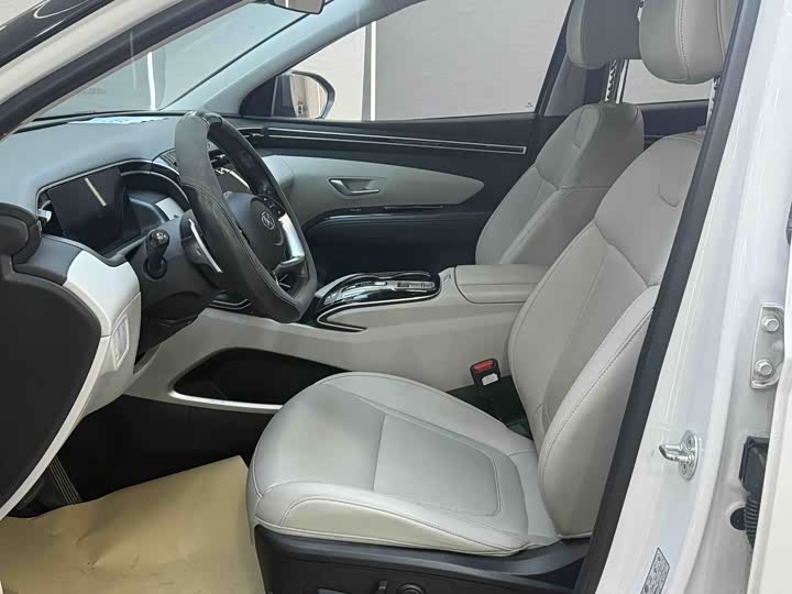 Фото 8 - Hyundai Tucson L