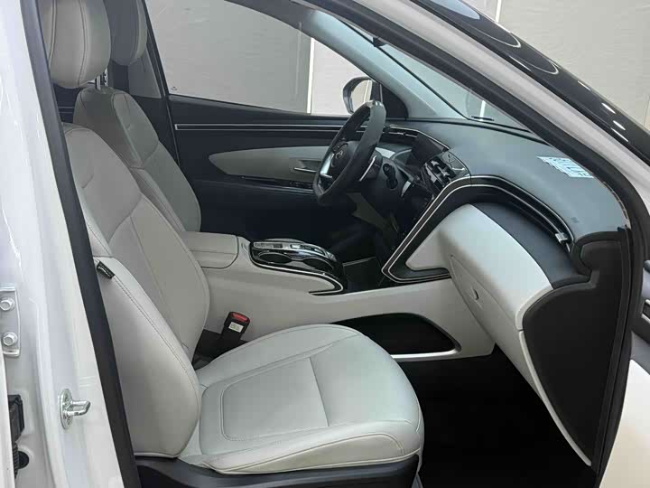 Фото 9 - Hyundai Tucson L