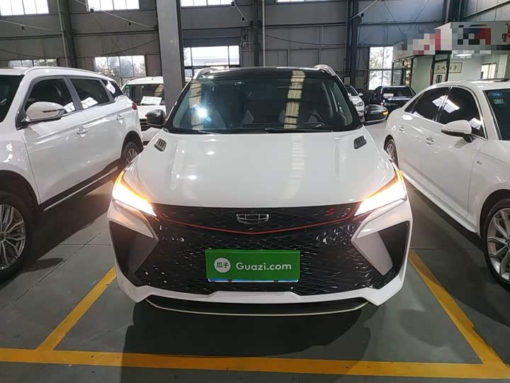 Фото 3 - Geely Coolray