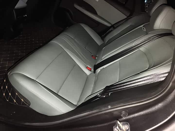 Фото 15 - Roewe D6