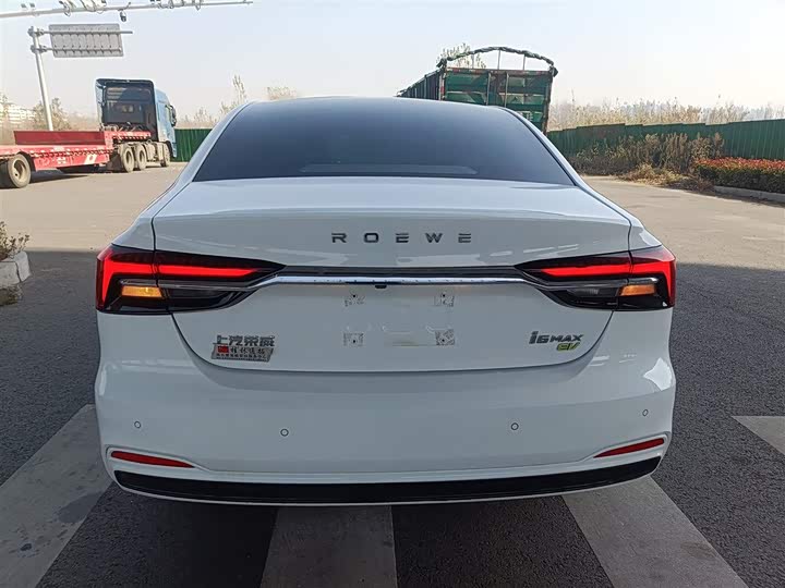 Фото 6 - Roewe i6 Max EV