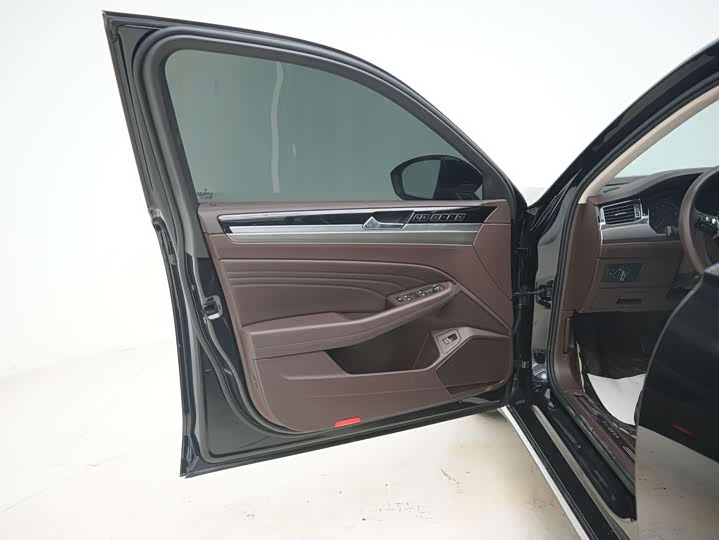 Фото 18 - Volkswagen Phideon