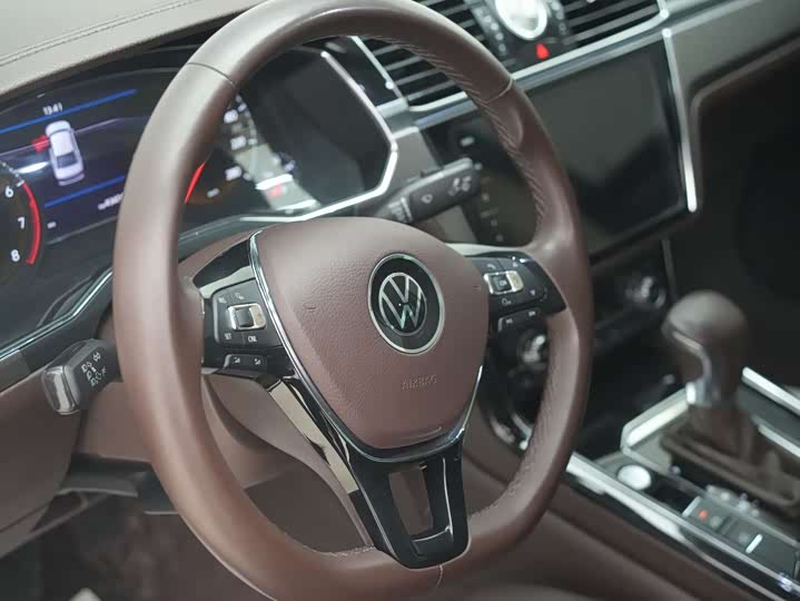 Фото 9 - Volkswagen Phideon