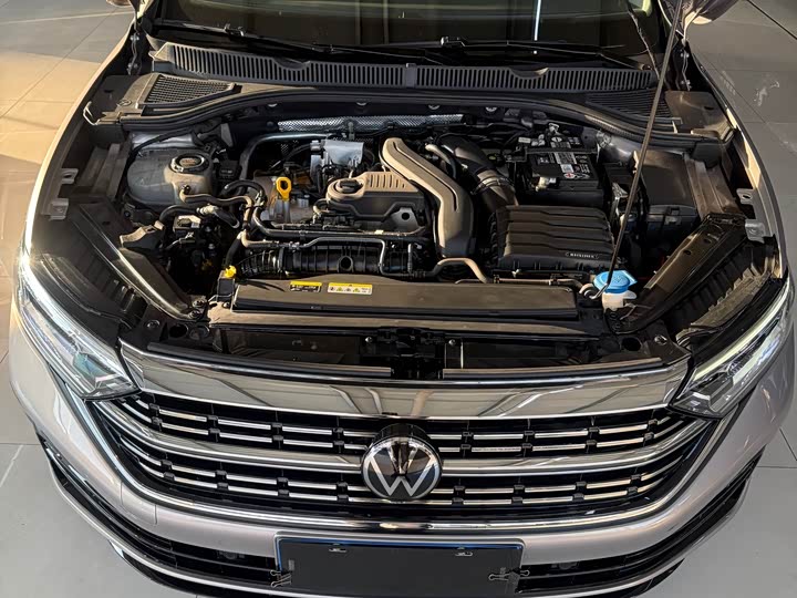 Фото 5 - Volkswagen Sagitar L