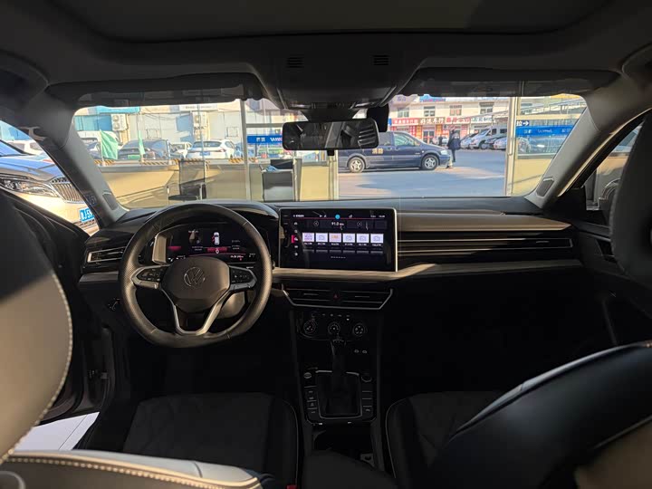 Фото 7 - Volkswagen Sagitar L