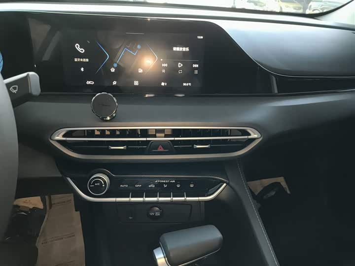 Фото 13 - Changan Eado Plus