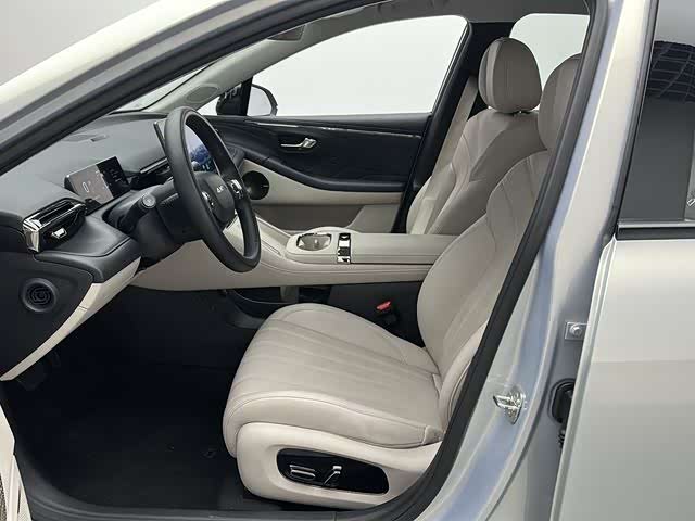 Фото 12 - GAC Aion RT