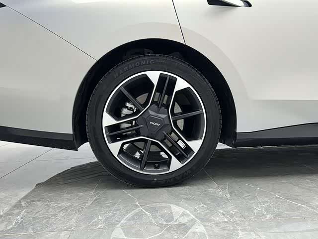 Фото 14 - GAC Aion RT