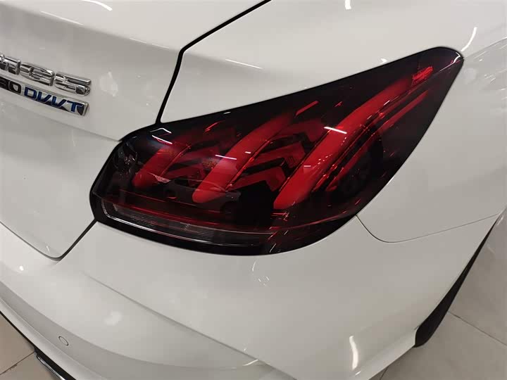 Фото 8 - MG Motor 5