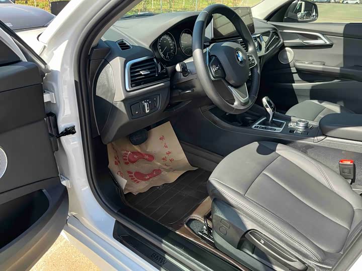 Фото 8 - BMW 1 Series