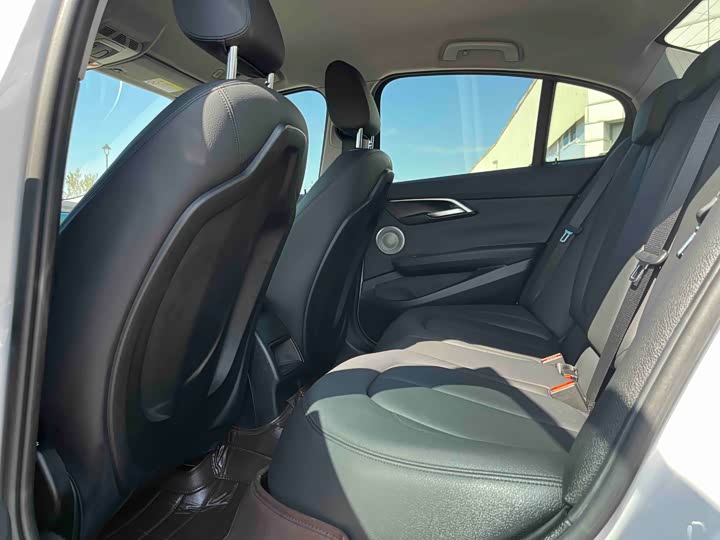 Фото 9 - BMW 1 Series