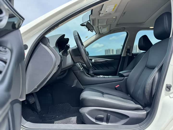 Фото 8 - Infiniti Q50L