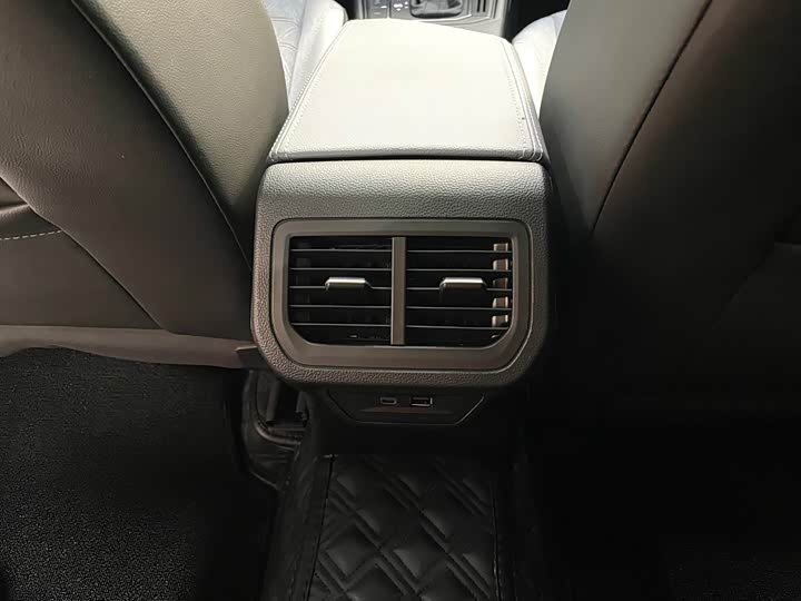 Фото 14 - Volkswagen Lavida