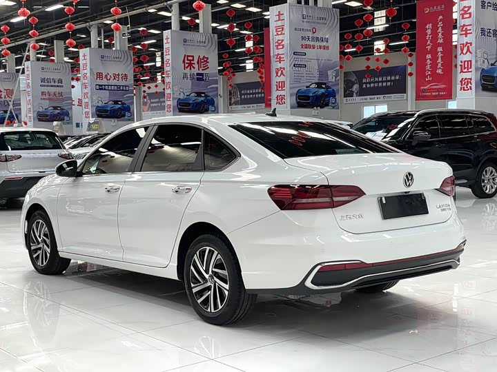 Фото 4 - Volkswagen Lavida