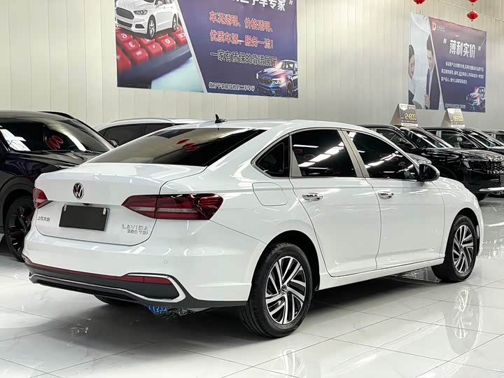 Фото 6 - Volkswagen Lavida