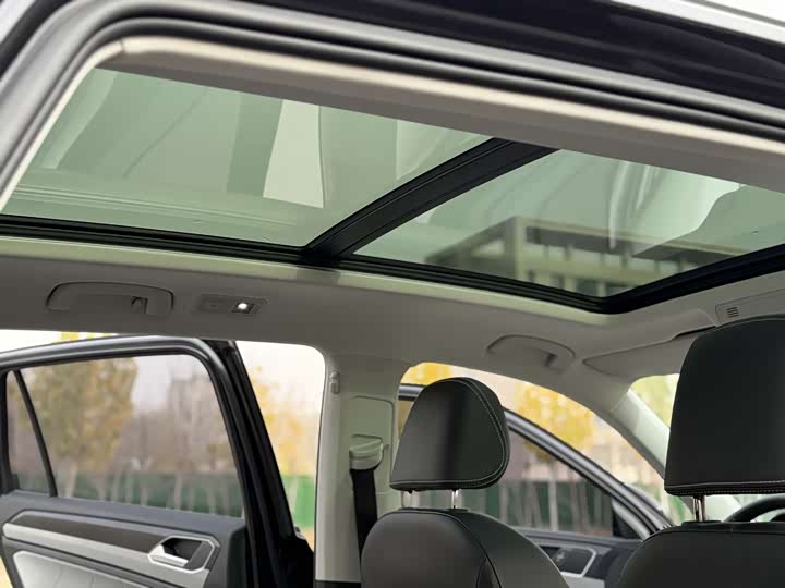 Фото 14 - Volkswagen Tayron