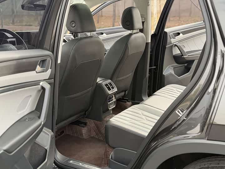 Фото 15 - Volkswagen Tayron