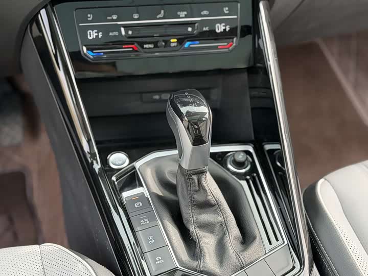 Фото 9 - Volkswagen Tayron