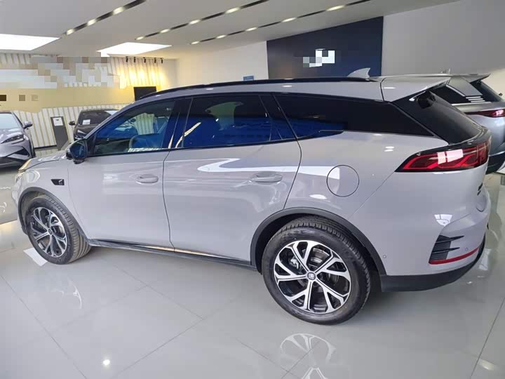 Фото 5 - BYD Tang Hybrid/EV