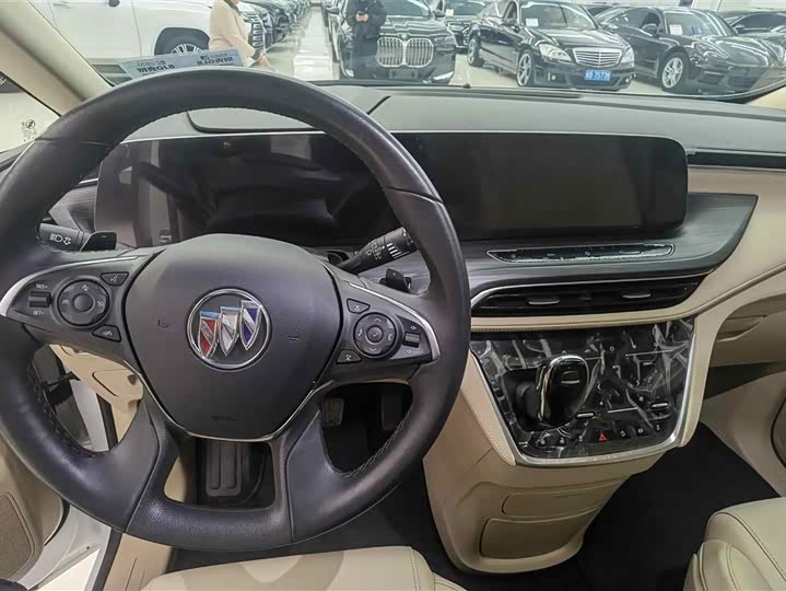 Фото 6 - Buick GL8 ES