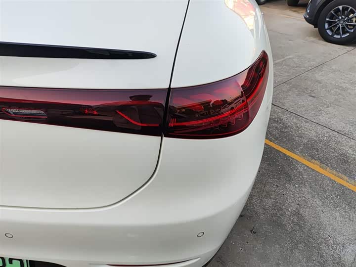 Фото 8 - Mercedes-Benz EQS