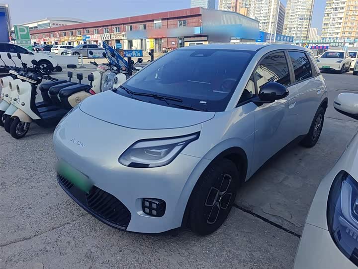 Фото 2 - GAC Aion UT