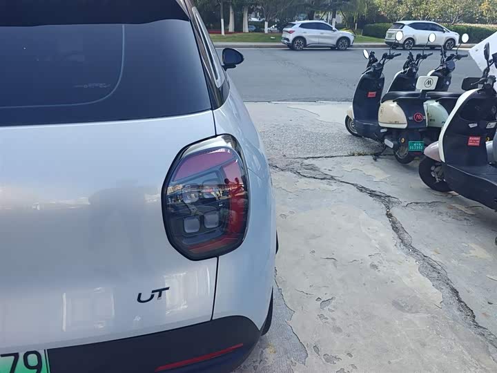 Фото 8 - GAC Aion UT