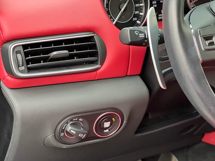 Фото 23 - Maserati Levante