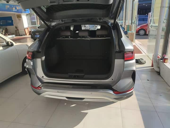 Фото 10 - BYD Song Plus Hybrid/EV