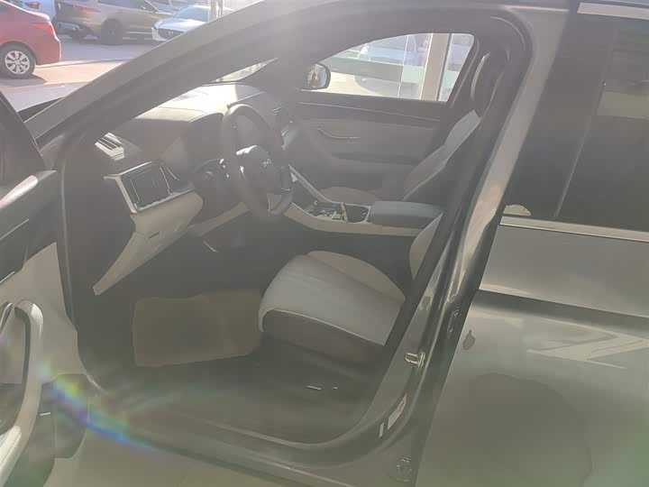 Фото 8 - BYD Song Plus Hybrid/EV