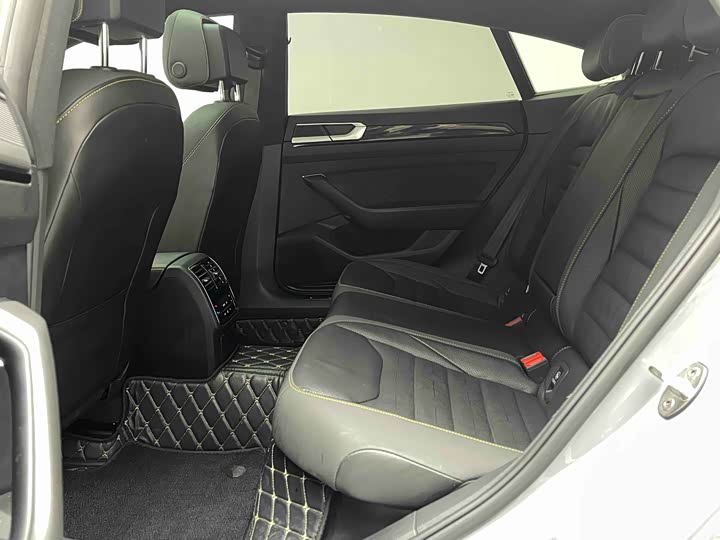 Фото 10 - Volkswagen CC